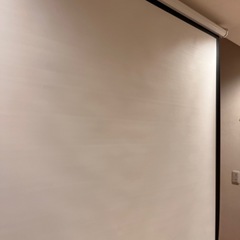 プロジェクタースクリーンの画像