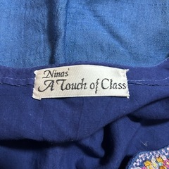 Nina's 花柄七分袖の画像