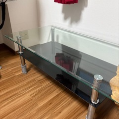値下げ！！ガラステーブルの画像