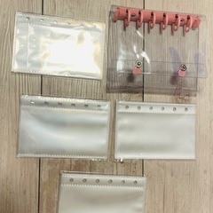 新品未使用　シール帳A7  40枚リフィル付き　お尻シール　ぷくぷくシール　夜光シール　の画像