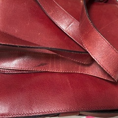 Bally 本革 レザーショルダーバッグ ボルドー 上品カラー  スイス老舗ブランド レザーバッグ ワインレッド  ヴィンテージ フォーマル　本革 ショルダーバッグの画像