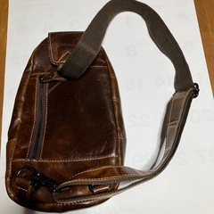 皮のバックの画像