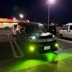 ヴォクシー　の画像