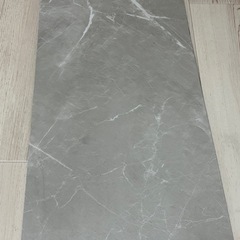 フロアタイル
の画像