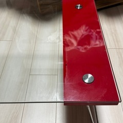 ガラステーブルの画像