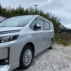 美車　ボクシーハイブリッドの画像