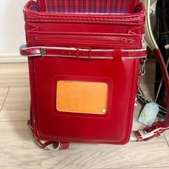 ランドセル赤と黒2個の画像