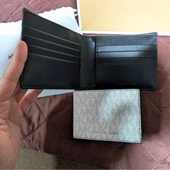MICHAEL  KORS 財布　新品未使用　二つ折りの画像