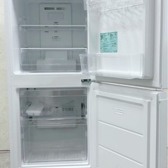 (送料無料) 2023年 極美品 121L 冷蔵庫 2年使用 強化ガラストレイ区っ切り棚冷凍室 ④の画像