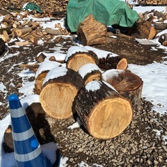 薪販売　広葉樹　300kの画像