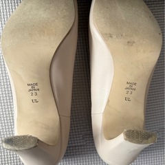 ダイアナ　ベージュパンプスの画像