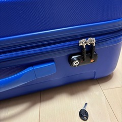 キャリーケース　スーツケース　Mサイズの画像
