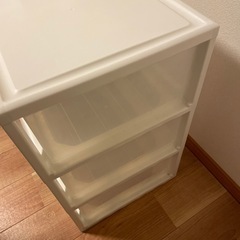 3段　透明衣装ケースの画像