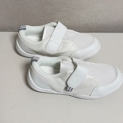 白スニーカー （18.5）ホワイト スポーツ 通気性抜群 スニーカー の画像