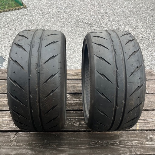 シバタイヤ　225/35ZR17 2本セット　中古