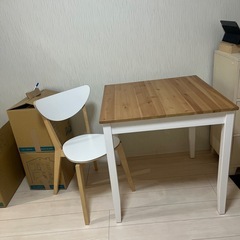 IKEA テーブル　椅子の画像