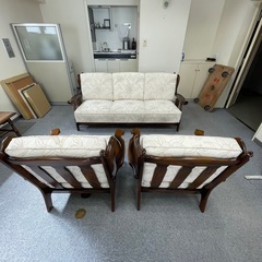f●◾️カリモク家具・応接ソファ3点セット(4人用)コロニアルシリーズ・木製/ファブリック・ビンテージの画像