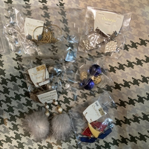 ピアス