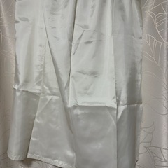 薄いピンク ドットワンピースの画像