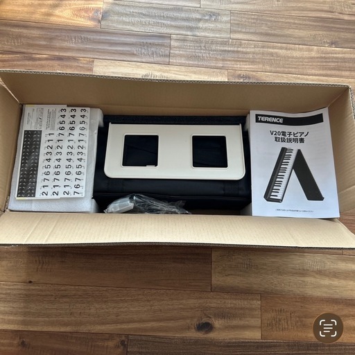 新品　電子ピアノ 88鍵盤 折り畳み式 キーボード タッチレスポンス鍵盤 128種音色