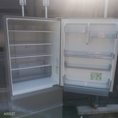 C057 送料設置無料　アクア　人気モデル　大型冷蔵庫　355Lの画像