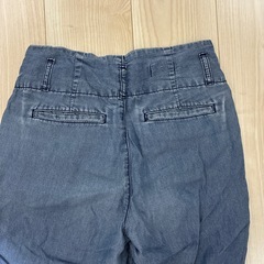 薄手ズボンの画像