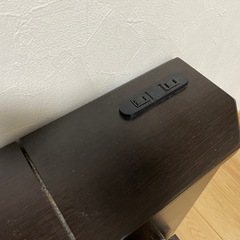 キングサイズ ベッド 木製 棚付き 宮付き コンセント付きの画像