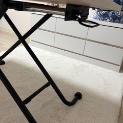 ニトリ昇降式リビングテーブルの画像