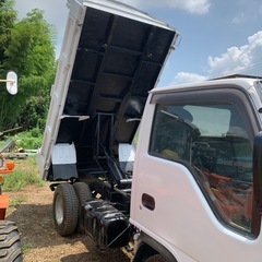 いすゞエルフ　3トンダンプの画像