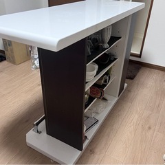 カウンターテーブルの画像