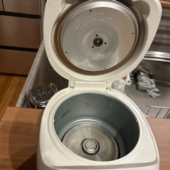 炊飯器の画像