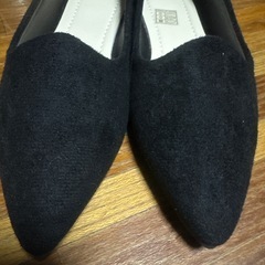 パンプス ベタ ローヒール スエードの画像