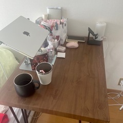 テーブル＋チェアセットの画像