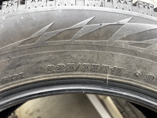 【受付終了】225/55R17  スタッドレスタイヤ 4本20年製 クラウンカムリ等