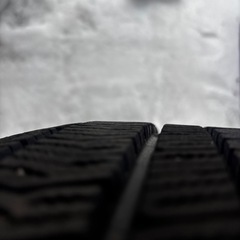 225/55R17  スタッドレスタイヤ 4本20年製 クラウンカムリ等の画像