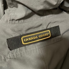 3月中の出品　カナダグース Sサイズ グレー ダウンの画像
