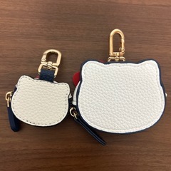 新品未使用　キティ　顔型チャーム 　2個セットの画像