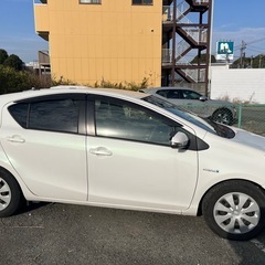 トヨタ　アクア　ハイブリッドの画像