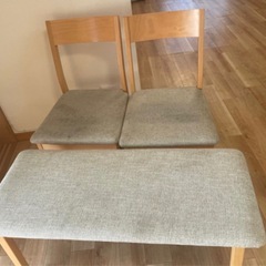 IKEA 伸縮可能なダイニングテーブルの画像