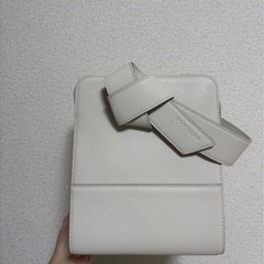 OSTKAKA lycka23 バッグの画像