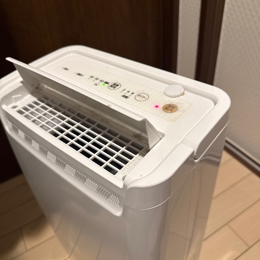 売切:アイリスオーヤマ　保証期間2028.5まで！　衣類乾燥除湿機
