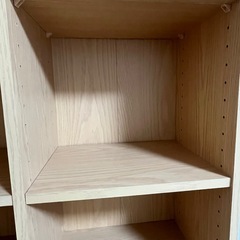 ニトリ　本棚　棚の位置調節可の画像