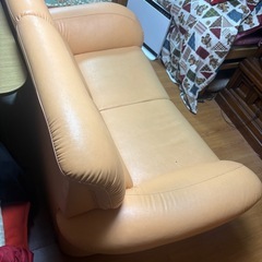 革ソファー　幅150cm奥行90cmの画像