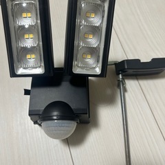 乾電池式　センサーライト，LED 配線不要　取り付け簡単の画像