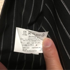 カッターシャツ　黒ストライプの画像