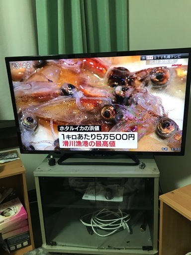 シャープAQUOS32ネット内蔵 32
型テレビ
