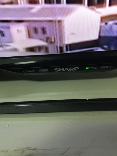シャープAQUOS32ネット内蔵 32
型テレビ