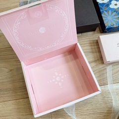 ブランド 箱 JILLSTUART Morozoff CLATHASの画像