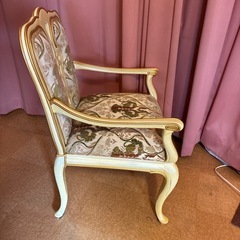 ①アンティークチェアの画像