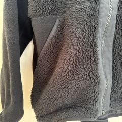 ユニクロ　ホワイトマウンテニアリング　フリースフルジップパーカ　Sサイズの画像